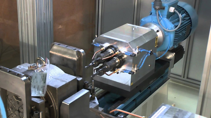 Halbautomatische 4 Stationen Rundtaktanlage